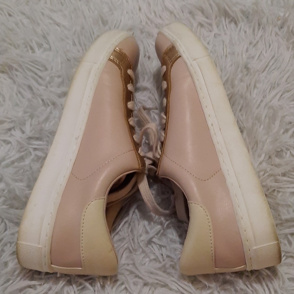UNIVERSAL Thread Shoes - Picture 3 of 6